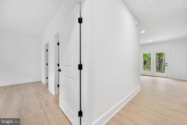 425 PALOMINO DR, Louisa, VA 23093