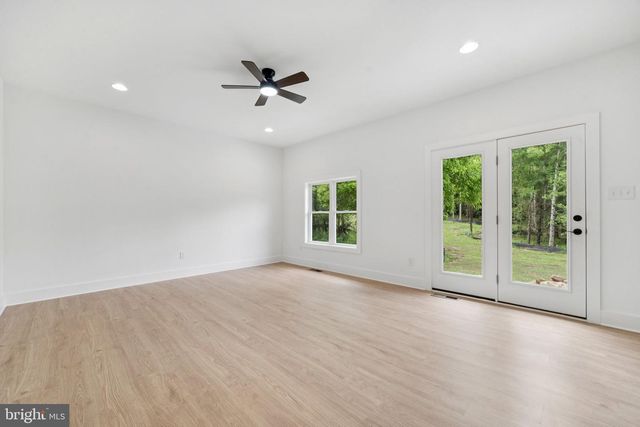 425 PALOMINO DR, Louisa, VA 23093