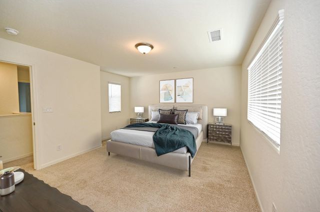 2273 N Raleigh Drive, Fresno, CA 93727