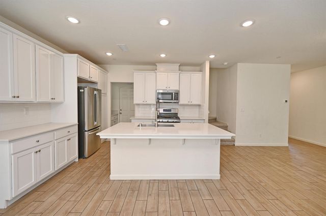 2273 N Raleigh Drive, Fresno, CA 93727