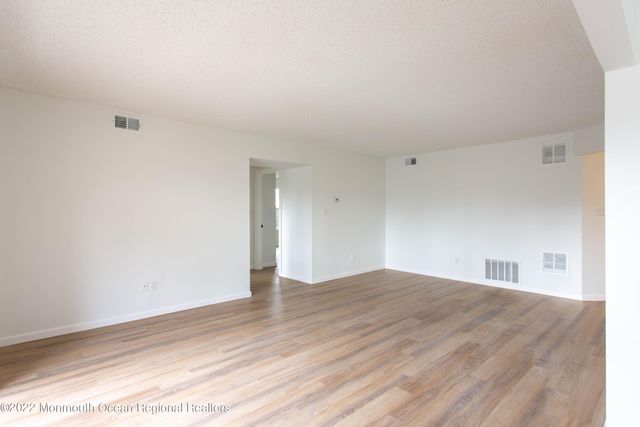 70 Diane Drive, Tinton Falls, NJ 07753