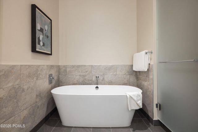 1702 W Glencoe Mountain Way 7048, Park City, UT 84060