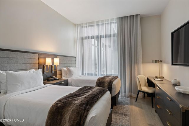 1702 W Glencoe Mountain Way 7048, Park City, UT 84060