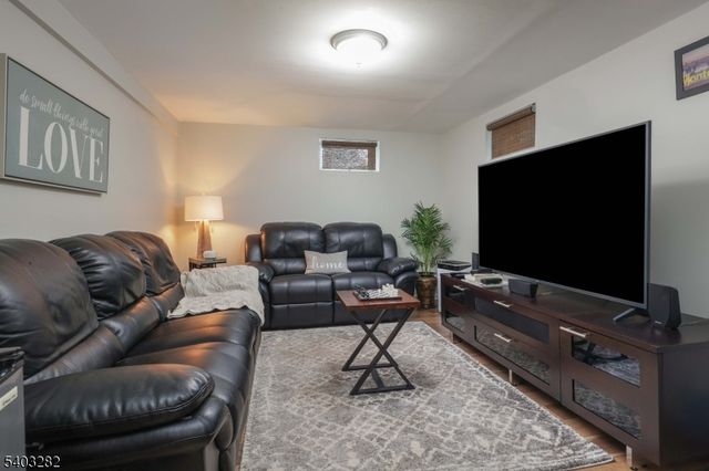 262 Valley Rd, Clark Twp., NJ 07066