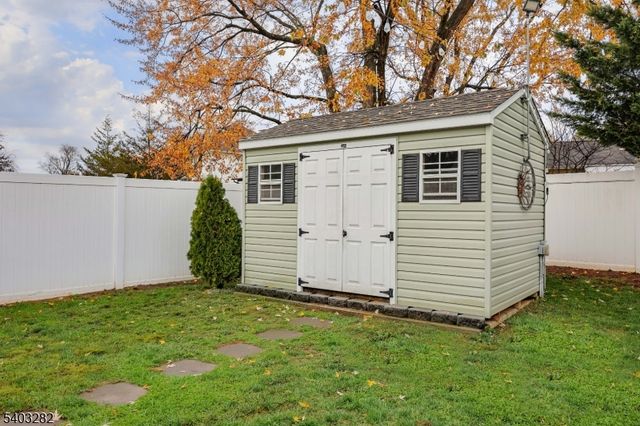 262 Valley Rd, Clark Twp., NJ 07066