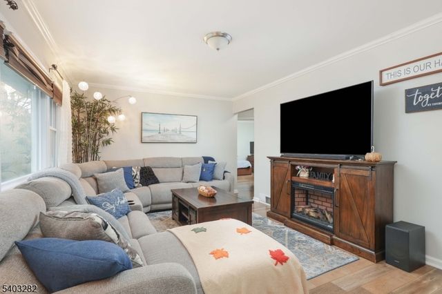 262 Valley Rd, Clark Twp., NJ 07066