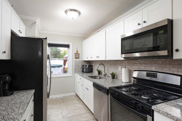 262 Valley Rd, Clark Twp., NJ 07066