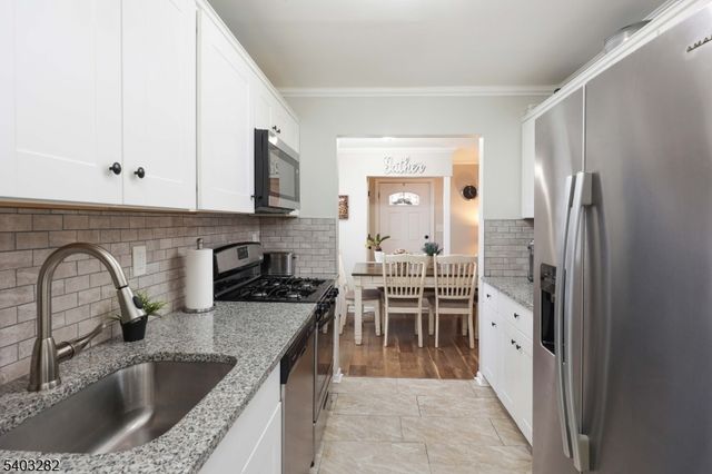 262 Valley Rd, Clark Twp., NJ 07066