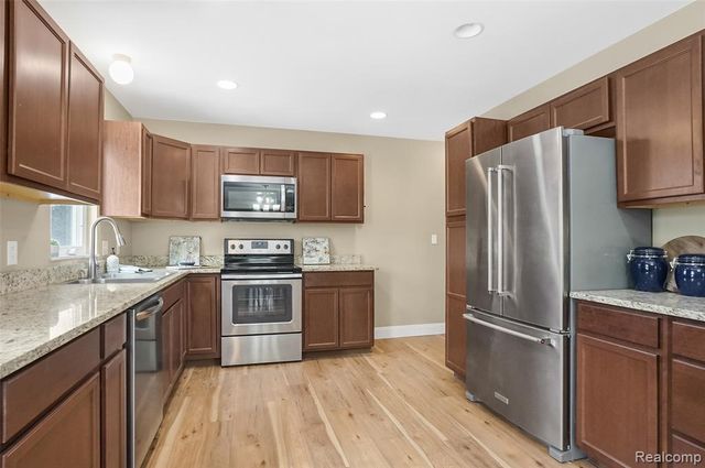 2420 Fisher Road, Howell, MI 48855