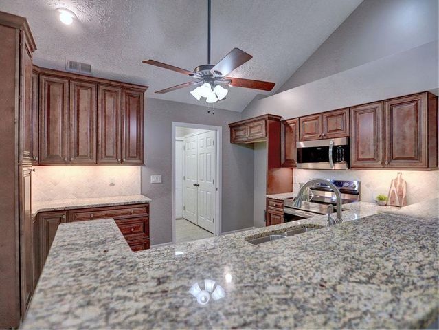 3822 Vineyards Lake Circle NW 16, Kennesaw, GA 30144