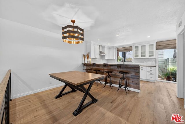 8611 Burton Way 4, Los Angeles, CA 90048