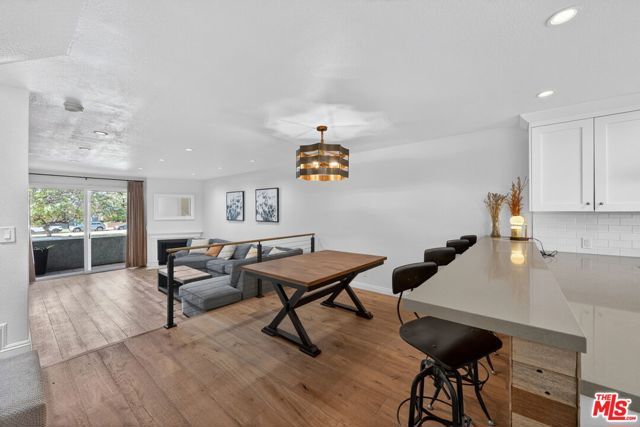 8611 Burton Way 4, Los Angeles, CA 90048