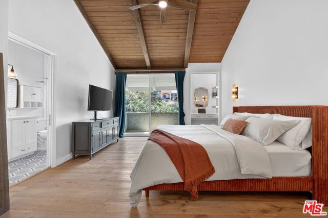 8611 Burton Way 4, Los Angeles, CA 90048