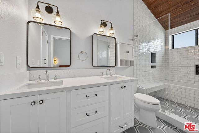 8611 Burton Way 4, Los Angeles, CA 90048