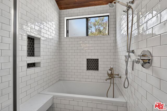 8611 Burton Way 4, Los Angeles, CA 90048