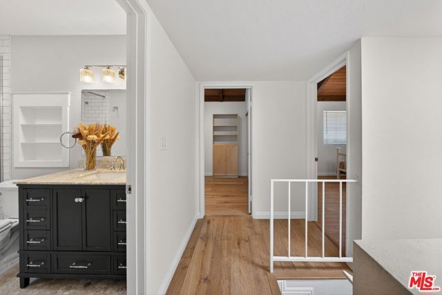 8611 Burton Way 4, Los Angeles, CA 90048