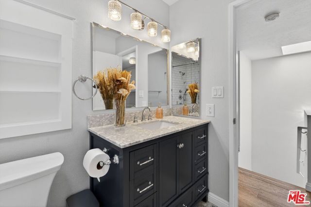 8611 Burton Way 4, Los Angeles, CA 90048