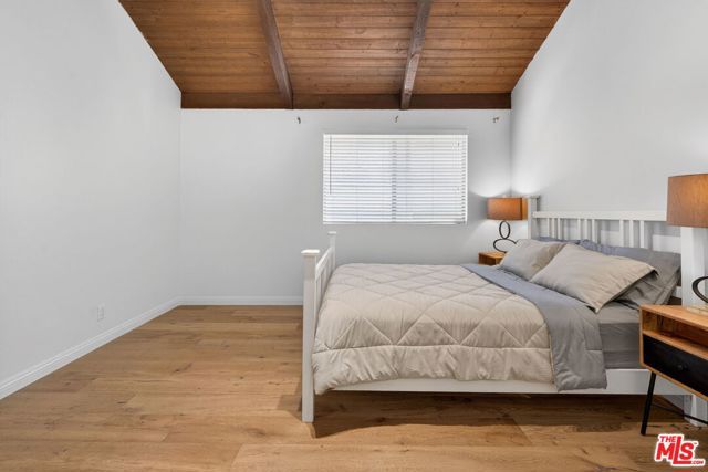 8611 Burton Way 4, Los Angeles, CA 90048