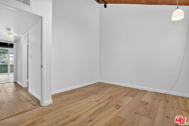 8611 Burton Way 4, Los Angeles, CA 90048