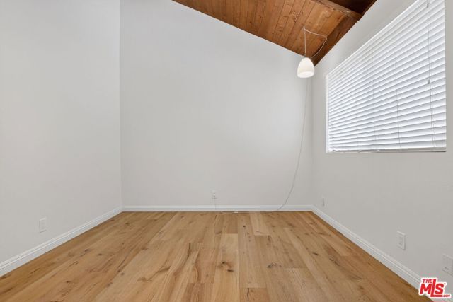 8611 Burton Way 4, Los Angeles, CA 90048