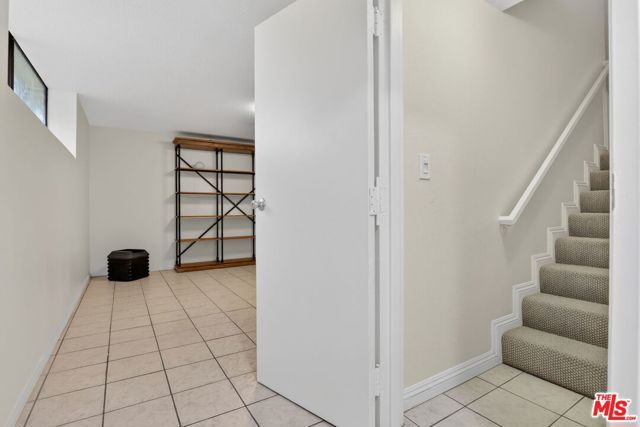8611 Burton Way 4, Los Angeles, CA 90048