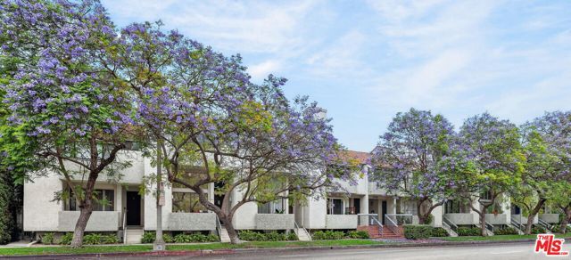8611 Burton Way 4, Los Angeles, CA 90048