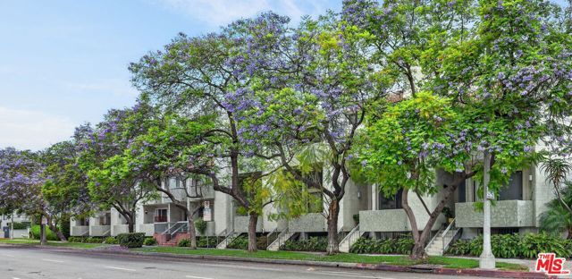 8611 Burton Way 4, Los Angeles, CA 90048