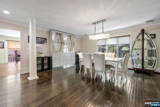 1115 Arcadian Way, Fort Lee, NJ 07024