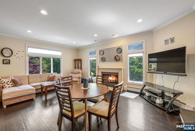 1115 Arcadian Way, Fort Lee, NJ 07024