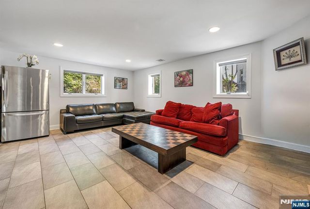 1115 Arcadian Way, Fort Lee, NJ 07024