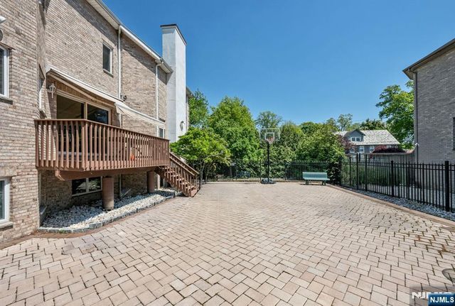 1115 Arcadian Way, Fort Lee, NJ 07024