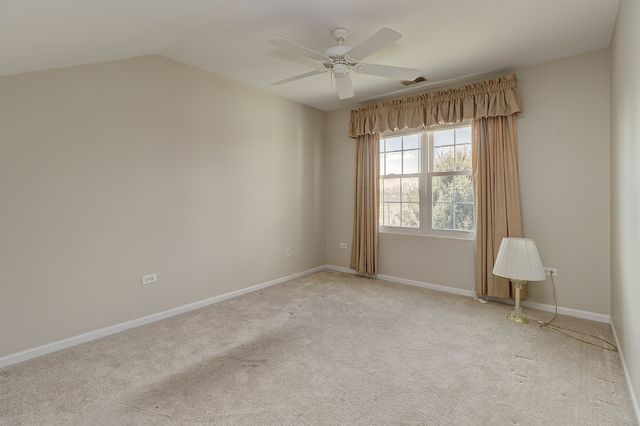 566 PINEBROOK Drive, Bolingbrook, IL 60490