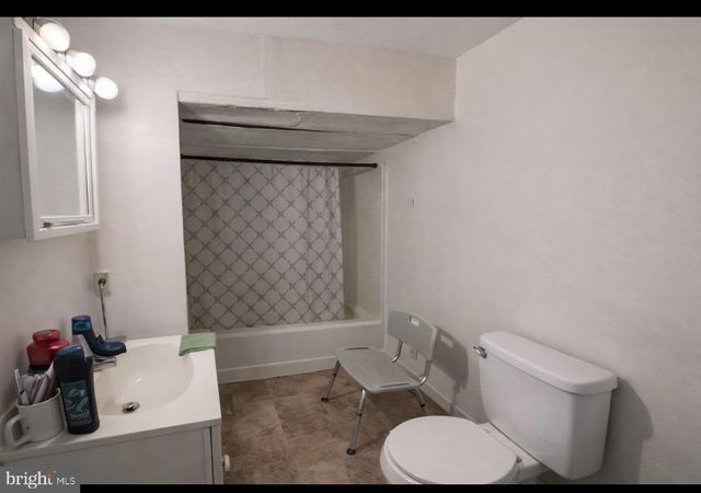 51 E GRIFFITH ST, Penns Grove, NJ 08069