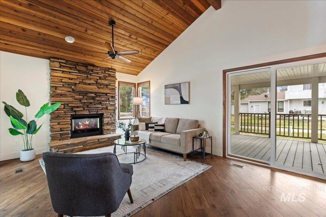 709 Vista Terrace, Nampa, ID 83686