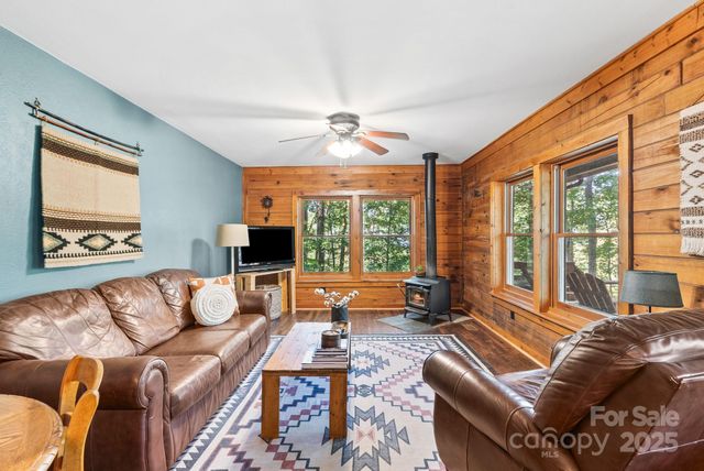 26 Benfield Road, Weaverville, NC 28787