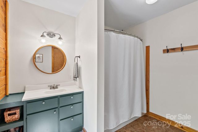 26 Benfield Road, Weaverville, NC 28787