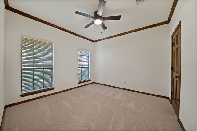 2900 Oak Trail Court, Dalworthington Gardens, TX 76016