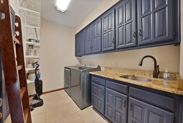 2900 Oak Trail Court, Dalworthington Gardens, TX 76016