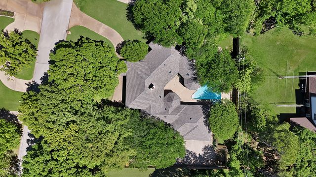 2900 Oak Trail Court, Dalworthington Gardens, TX 76016