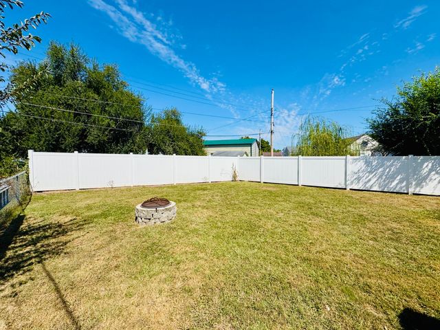 230 Floral Avenue 230 Floral Avenue, Troy, OH 45373