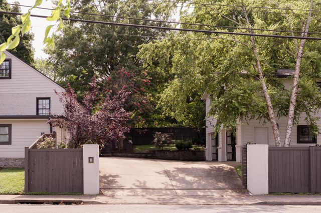 1919 Wildwood Ave, Nashville, TN 37212