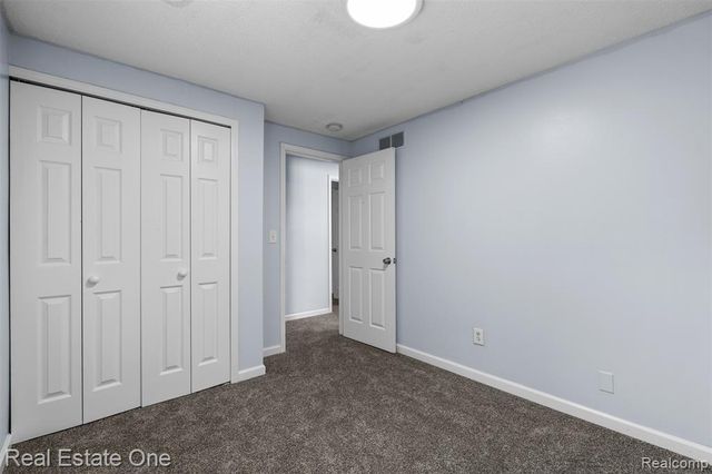 718 Miller Road, Lake Orion, MI 48362