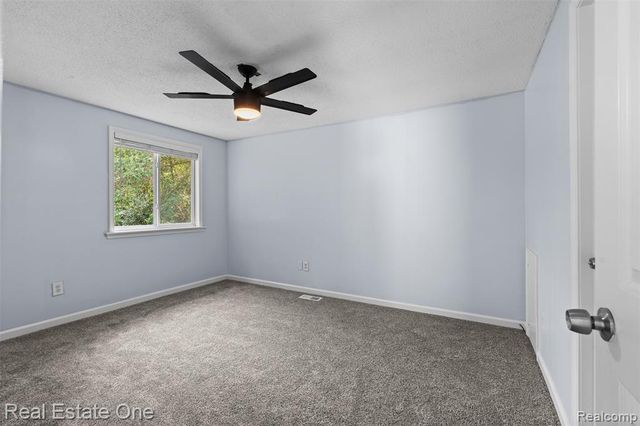 718 Miller Road, Lake Orion, MI 48362