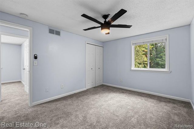 718 Miller Road, Lake Orion, MI 48362