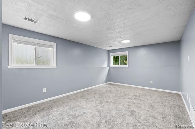 718 Miller Road, Lake Orion, MI 48362