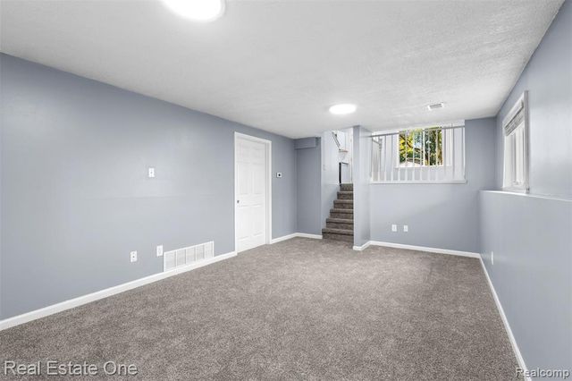 718 Miller Road, Lake Orion, MI 48362