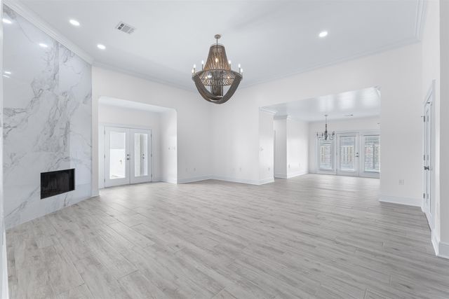 332 Tulip Dr, Houma, LA 70360