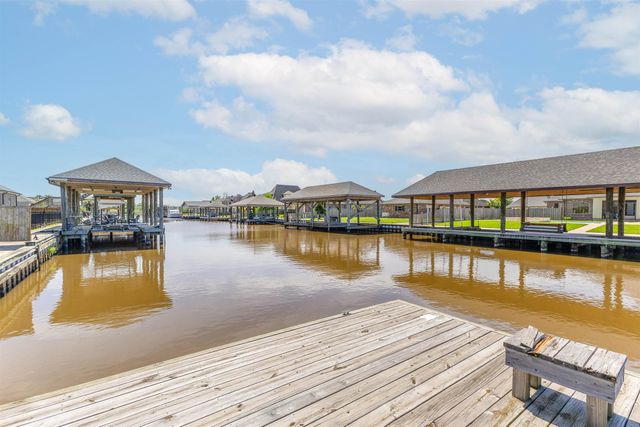 332 Tulip Dr, Houma, LA 70360