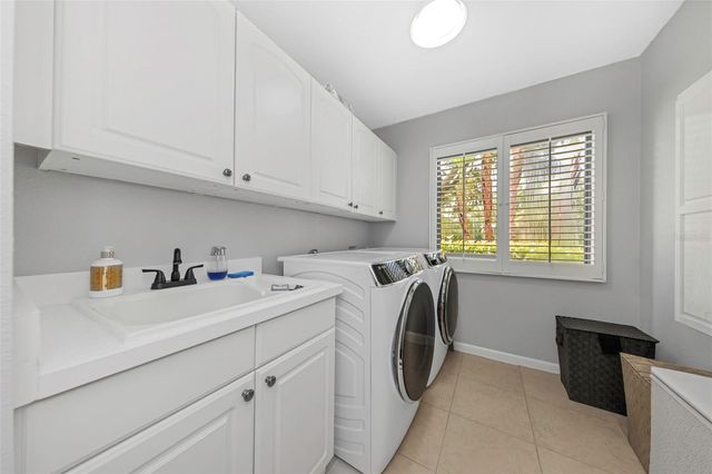 5331 SAND CRANE COURT, Wesley Chapel, FL 33543