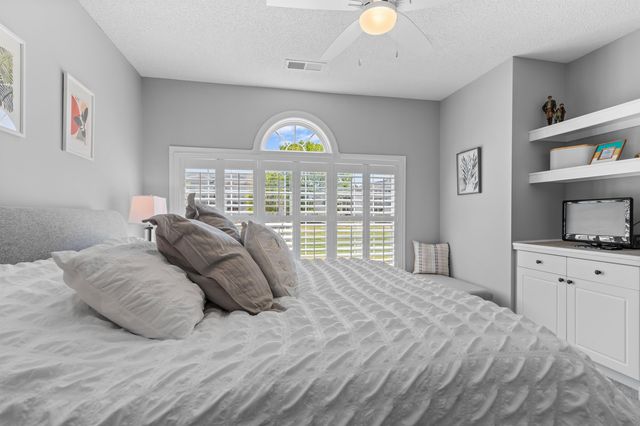 5751 Oyster Catcher Dr Unit 323, North Myrtle Beach, SC 29582